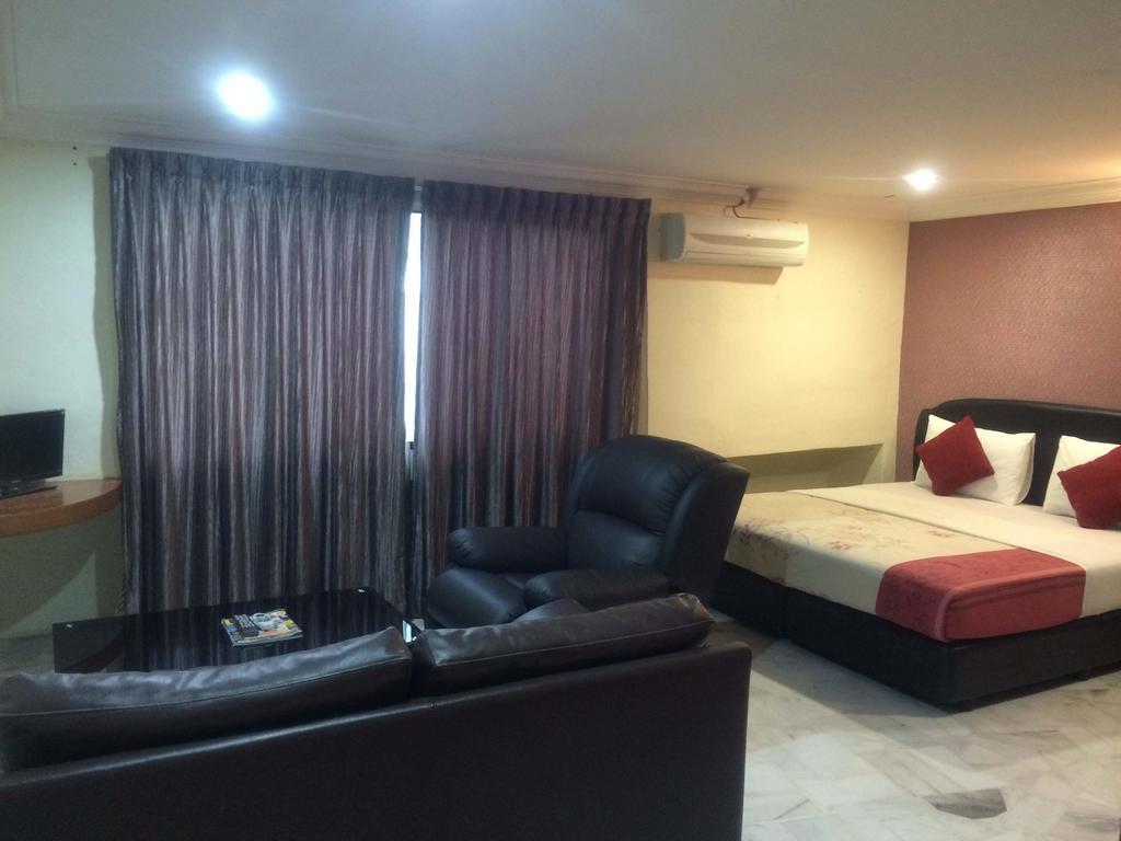 City Star Hotel Kulai Exterior photo