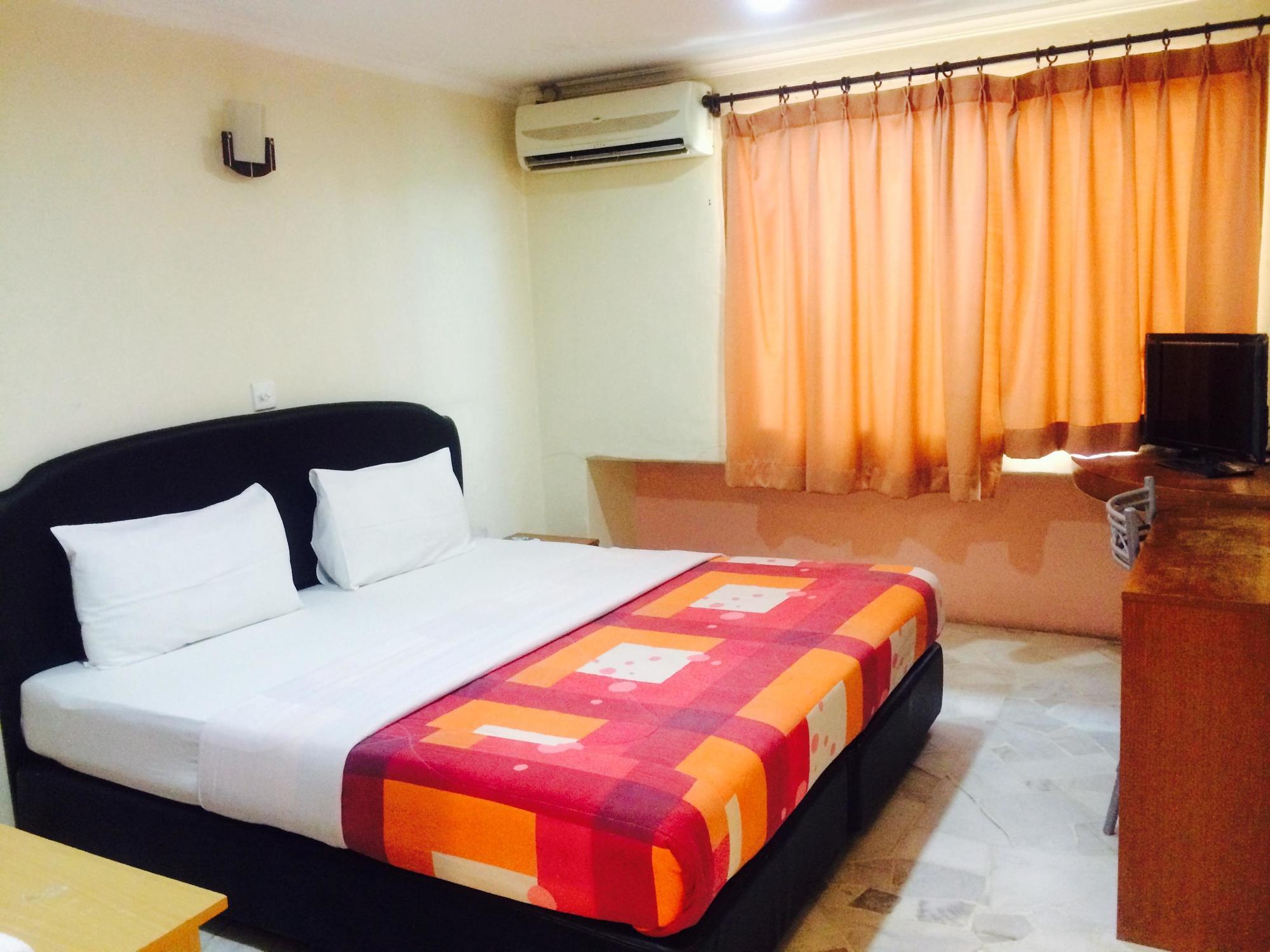 City Star Hotel Kulai Exterior photo